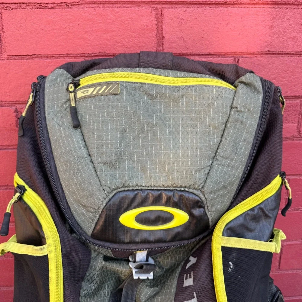 Oakley‎ Link Pack Backpack Bag Black Yellow Olive Green Hiking Camping Travel
